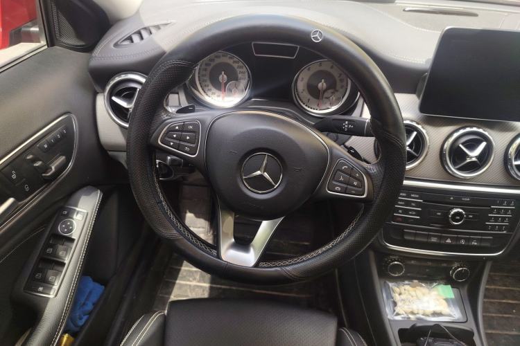 Used Mercedes-Benz GLA 2016 GLA 200 Fashion Model Steering Wheel