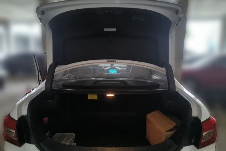 Used BYD Qin New Energy 2015 1.5T Dual-Crown Flagship Edition
