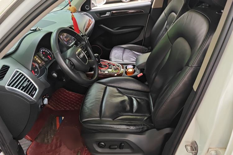 Used Audi Q5 2013 40 TFSI Technology Edition Left Front Seat