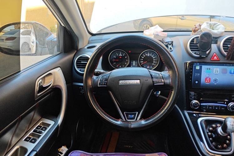 Used Haval H6 2016 Upgraded Model 1.5T Manual Two-Wheel Drive Elite Version