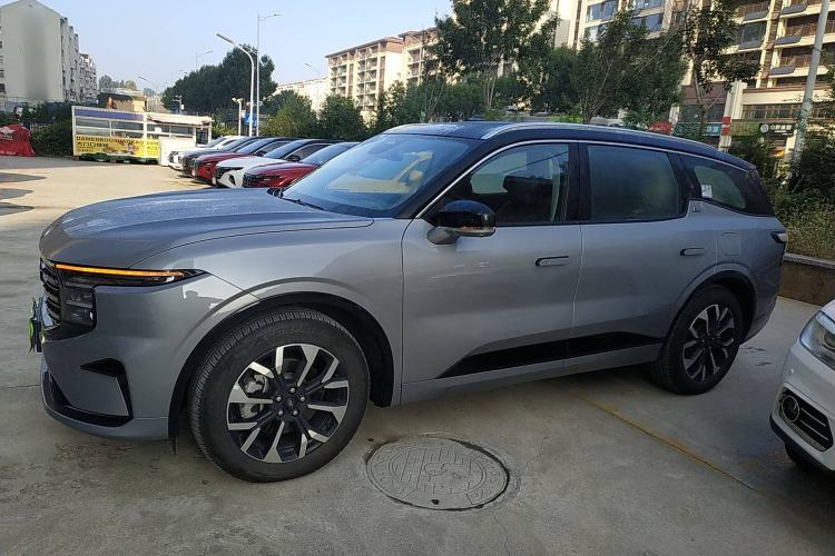 Used Ford Edge 2025 Ford Explorer L 2.0T EcoBoost E-Hybrid Four-Wheel-Drive 7-Seater Supreme Model
