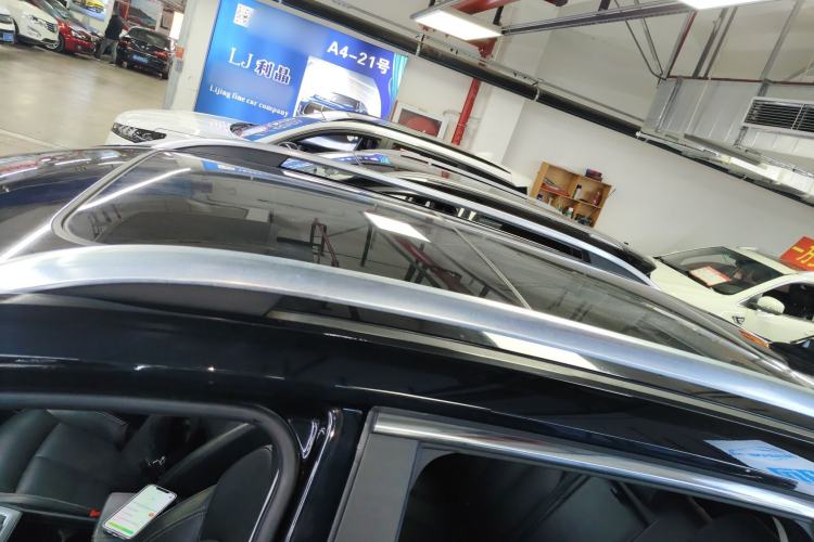 Used Roewe RX5 2018 20T Two-Wheel Drive Automatic Internet Smart Edition
