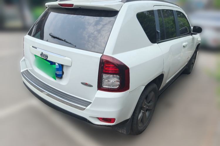 Used Jeep Compass 2014 2.4L four-wheel drive sport version Rear Right 45 Deg