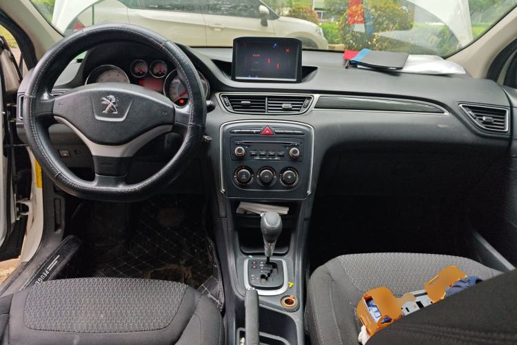 Used Peugeot 308 2012 1.6L Automatic YouShang Model Center Console