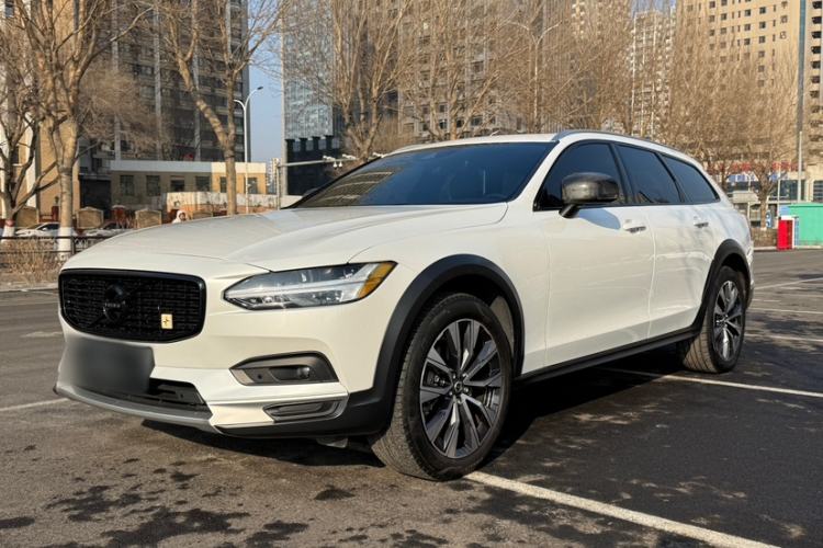 Used Volvo V90 2021 Cross Country B5 AWD Smart Range Edition