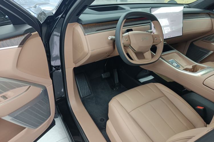 Used ONVO Luxeed L90 2025 Model—Max Six-Seater Version
