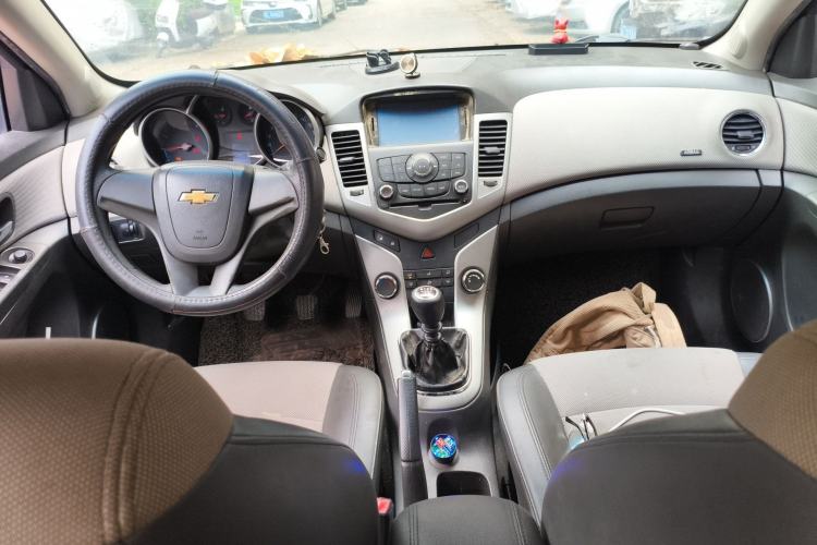 Used Chevrolet Cruze 2011 1.6L SE MT Transformers Edition