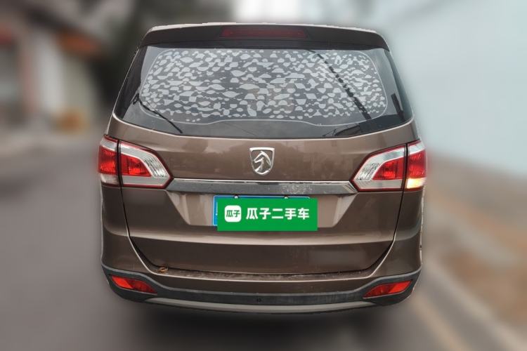 Used Baojun 730 2014 1.5L manual standard trim 7 seats
