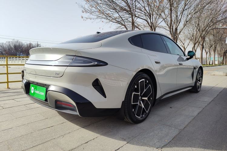 Used Xiaomi Auto SU7 2024 Rear-Drive Long-Range Intelligent Driving Version