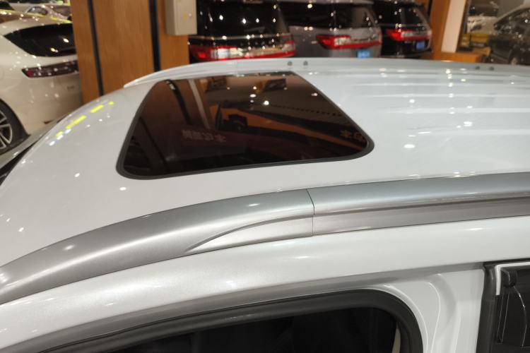 Used Mitsubishi Outlander 2019 2.4L 4x4 Zhi Xiang Edition 5 Seats China VI Standard