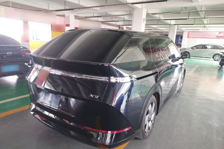 Used XPeng X9 2024 702 Ultra-Long Range Pro