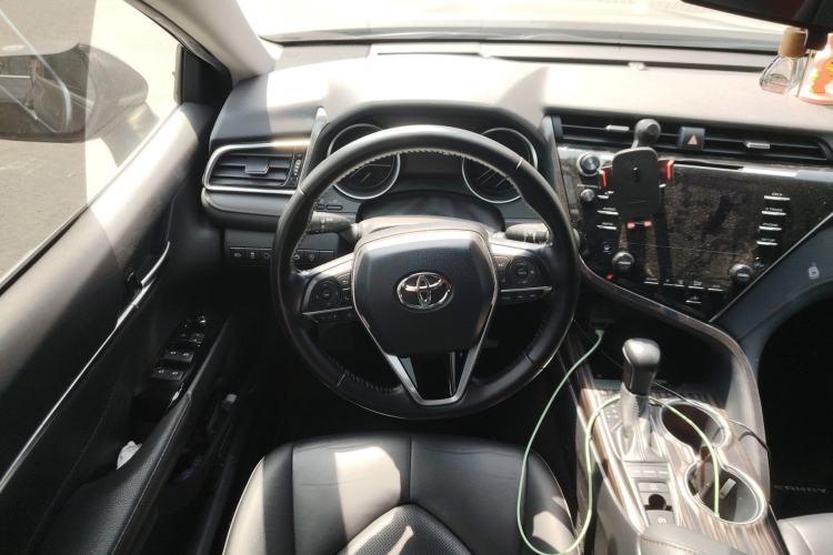 Used Toyota Camry 2018 2.5G Luxury Edition Steering Wheel