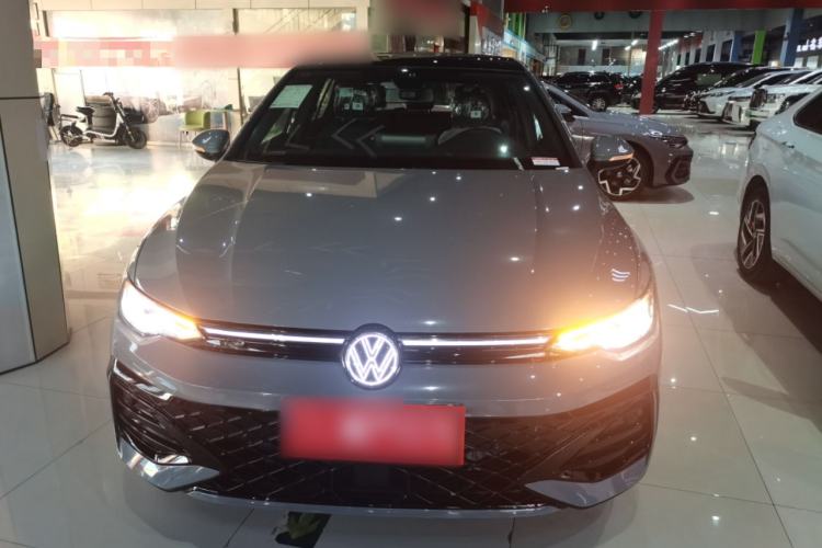 Used Volkswagen Golf 2025 Facelift 300TSI R-Line
