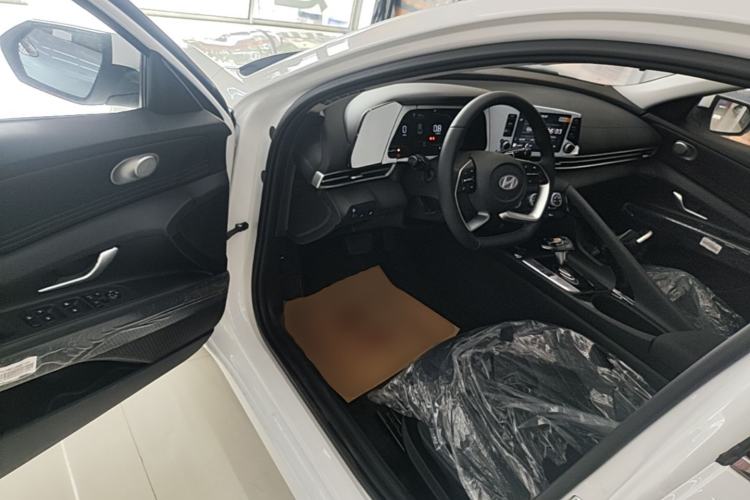 Used Hyundai Elantra 2023 1.5L CVT GLX Elite Edition
