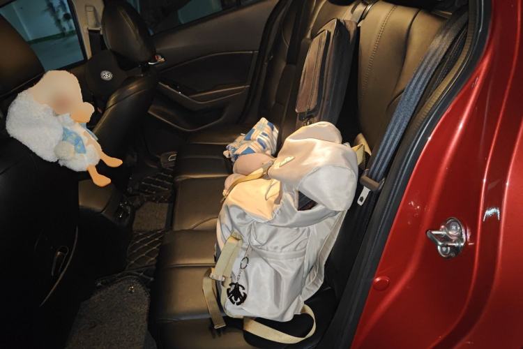 Used Mazda 3 Axela 2017 Hatchback 1.5L Automatic Luxury Model Emission Standard China V