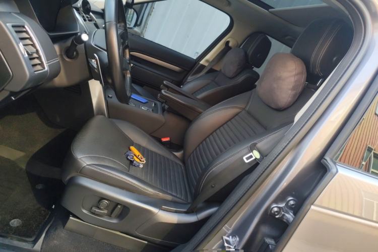 Used Land Rover Discovery 2023 Revised Version 360 PS R-Dynamic S
