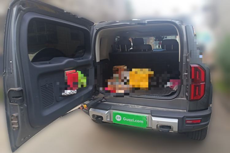 Used Formula Leopard 5 2023 Explore Edition
