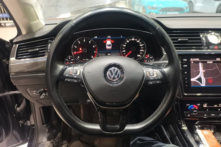 Used Volkswagen Phideon 2018 Revised Version 380TSI Two-Wheel Drive Business Edition
