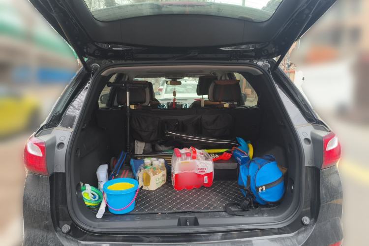 Used Chevrolet Equinox 2017 RS 550T Automatic All-Wheel-Drive Boundary Edition Trunk