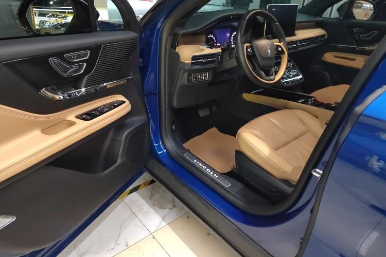 Used Lincoln Corsair 2021 2.0T Two-Wheel-Drive Luxury Edition
