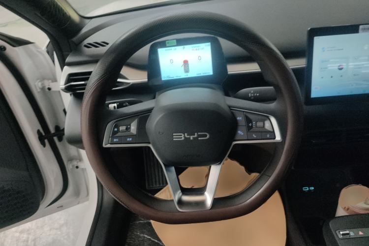 Used BYD e7 2025 Model 450 Smart Mobility Edition
