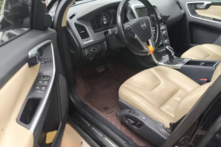 Used Volvo XC60 2014 T5 Zhiyi Edition
