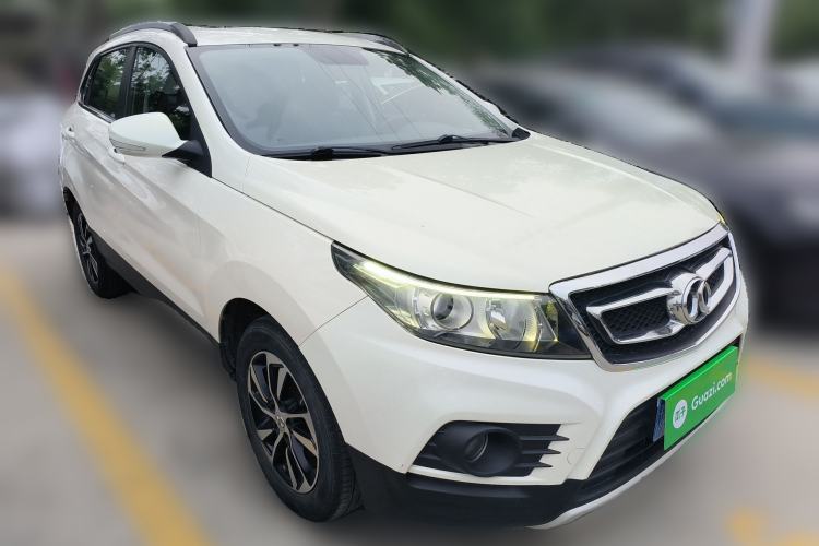 Used BAIC Senova X55 2016 1.5T CVT Elite Edition Front Right 45 Deg