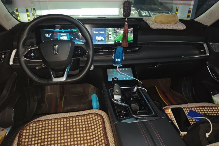 Used Bestune T99 2020 20TD Automatic Premium Edition Center Console