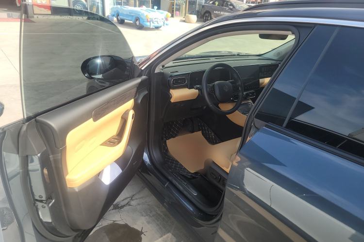 Used Leapmotor C11 2024 Range-Extended 300 Luxury Edition
