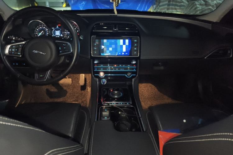 Used Jaguar XE 2017 2.0T 200 PS R-Sport