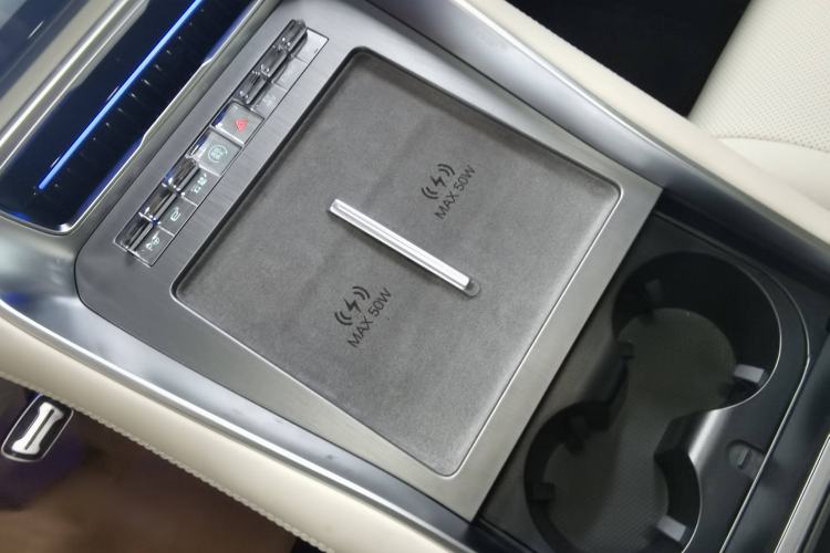 Used Denza N9 2025 Prestige Version
