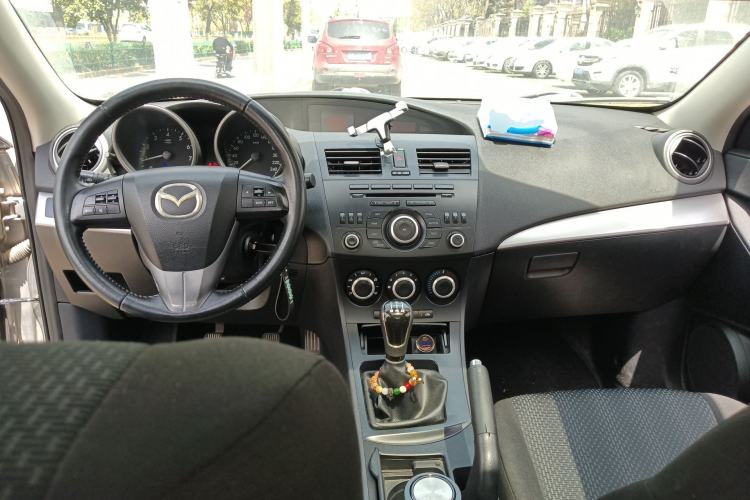 Used Mazda 3 2013 Sedan 1.6L Manual Elite Model