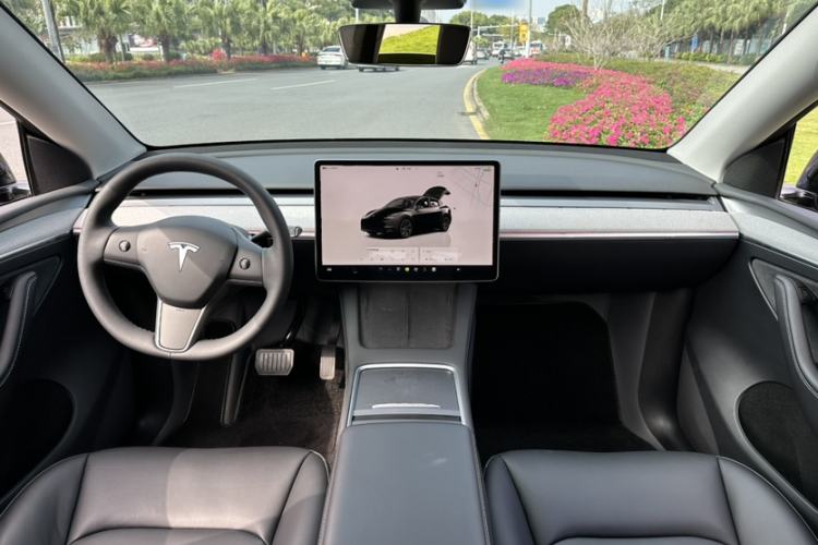 Used Tesla Model Y 2023 Rear-Wheel-Drive Version