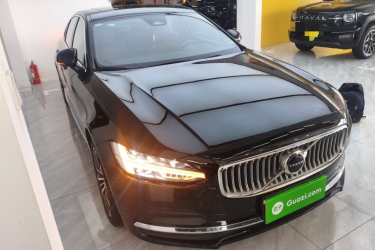 Used Volvo S90 2025 B5 Zhiyi Luxury Edition
