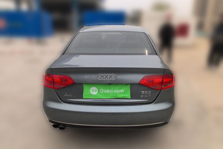 Used Audi A4L 2012 2.0 TFSI automatic Comfort trim level