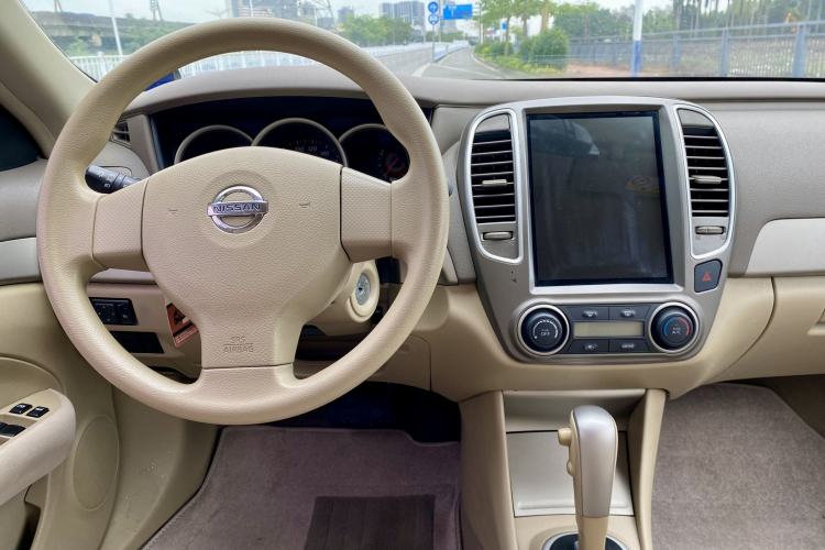 Used Nissan Sylphy 2012 Classic 1.6XE Automatic Comfort Edition Interior 2