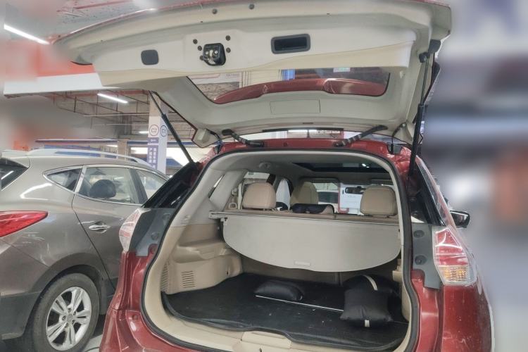 Used Nissan X-Trail 2014 2.0L CVT Comfort Edition 2WD Trunk