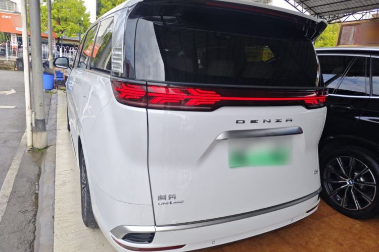 Used Denza D9 2022 DM-i 970 Four-Wheel Drive Prestige Model Exterior 2