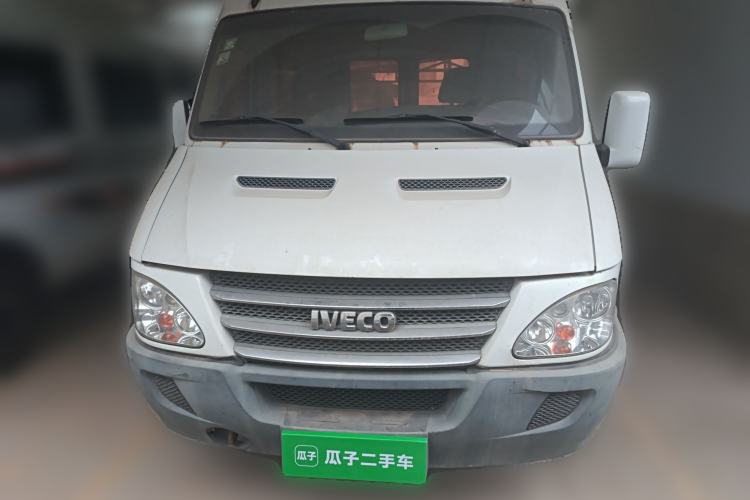 Used Iveco Power Daily 2013 2.5T-A37 Dual-Purpose Low-Roof Van

