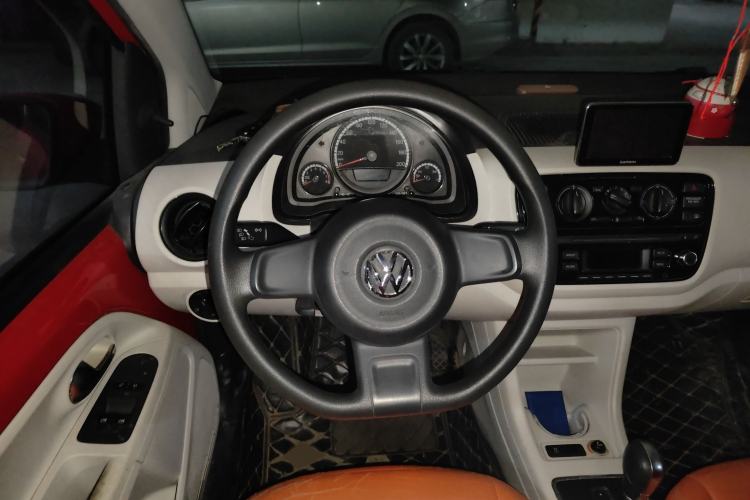 Used Volkswagen up! 2015 1.0L move up! Steering Wheel