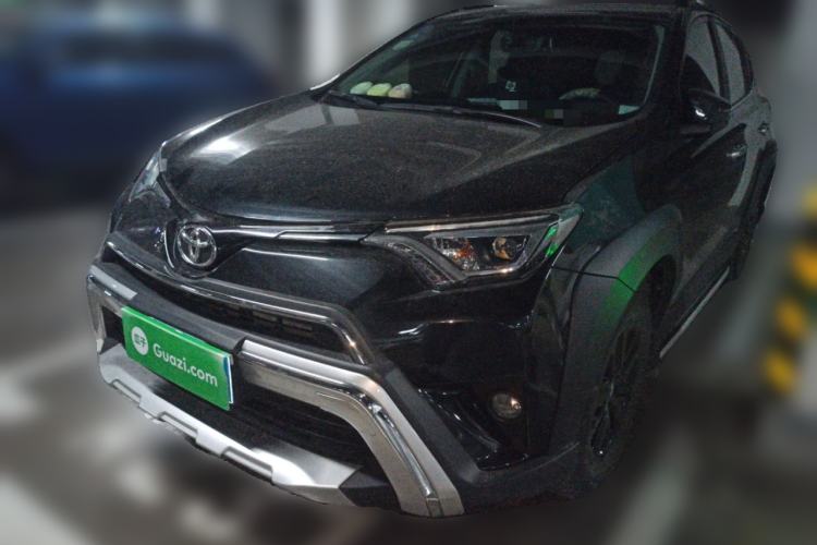 Used Toyota RAV4 2019 2.0L CVT Two-Wheel Drive Fashion X Limited Edition China VI Standard