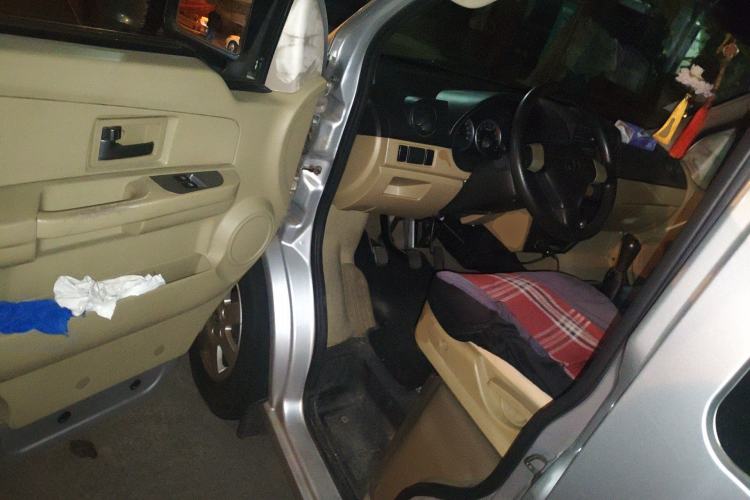 Used Dongfeng Xiaokang C37 2016 1.5L Standard II DK15-06 Driver Seat