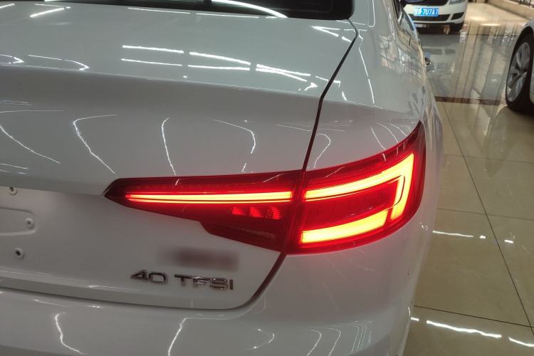 Used Audi A4L 2019 40 TFSI Fashion Version China V