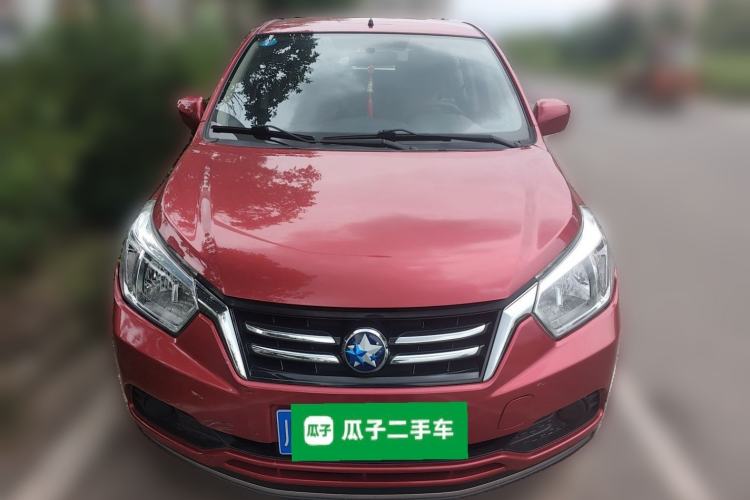 Used Venucia R50 2015 1.6L Manual Fashion Edition
