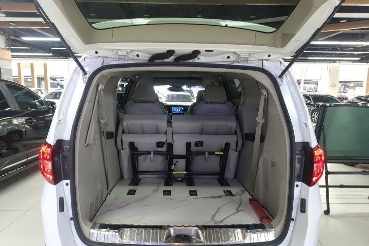 Used Buick GL8 2018 28T Luxury Model China VI Standard
