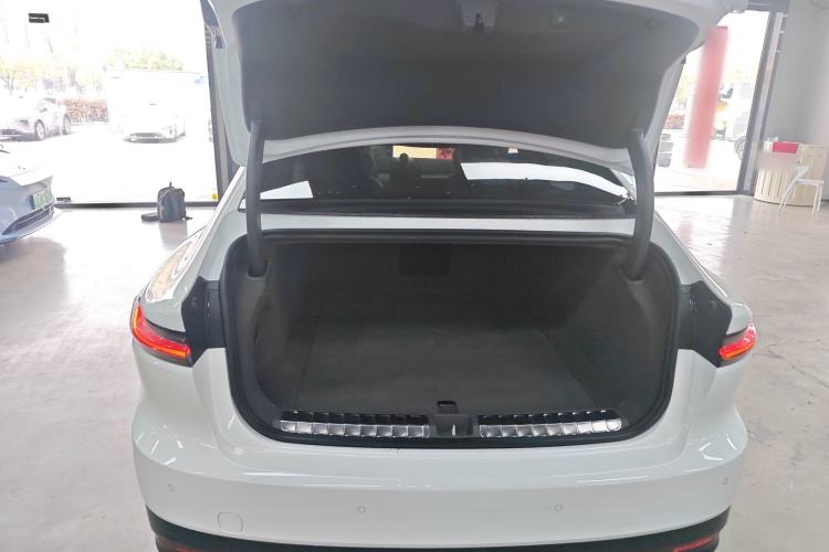 Used Nio ET7 2024 75 kWh Executive Edition
