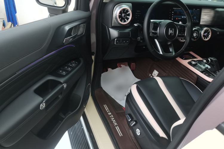 Used Tank 300 2021 City Edition 2.0T—Truly Stylish
