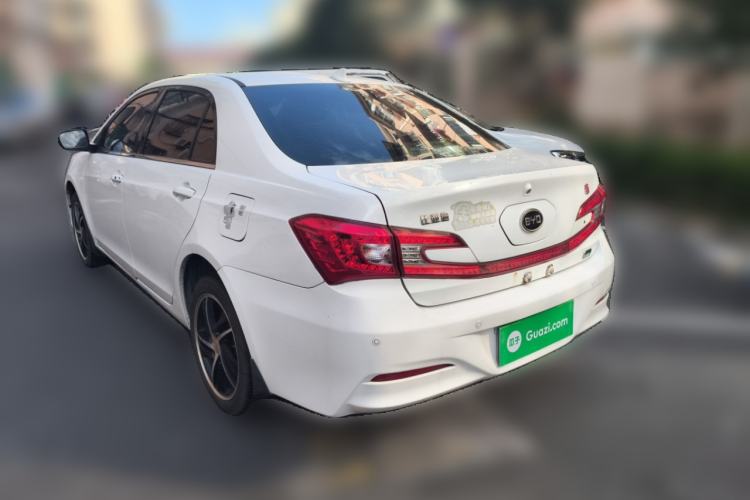 Used BYD Qin New Energy 2014 1.5T Cool Black Knight Flagship Model
