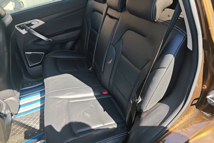 Used Geely Auto Emgrand X7 Sport 2016 1.8TD Automatic ZhiShang Model Left Rear Seat