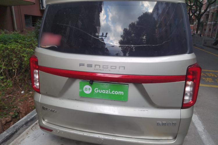 Used Dongfeng Fengon 380 2022 1.5L Comfort-Class Passenger Vehicle (Steel Spring) with 8 Seats